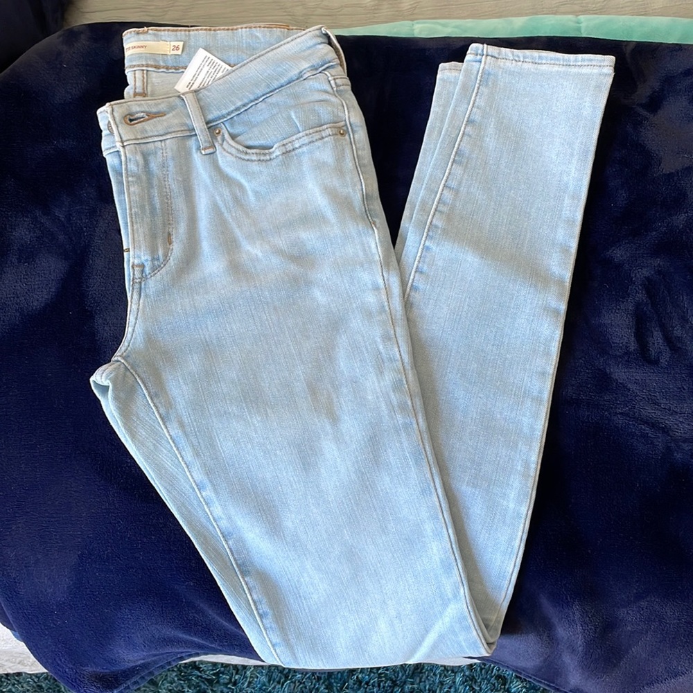 Levis 711 skinny jeans